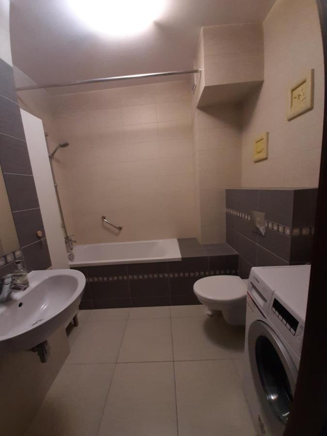 Apartament Di Trevi - Klimatyzacja Lägenhet Wrocław Exteriör bild