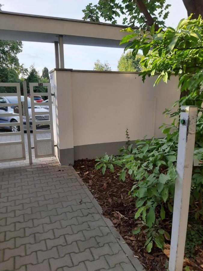 Apartament Di Trevi - Klimatyzacja Lägenhet Wrocław Exteriör bild